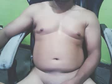 Bigdickguyaux Chaturbate stream image from December 14, 2025
