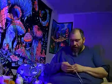 Bigman42of0rlife Chaturbate stream image from December 14, 2025