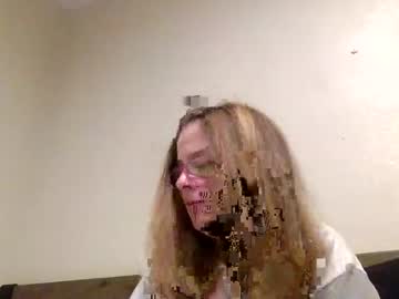 Iampoppyy Chaturbate stream image from December 14, 2025
