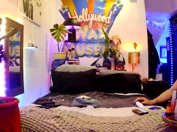 Laversehung8point5 Chaturbate stream image from December 14, 2025