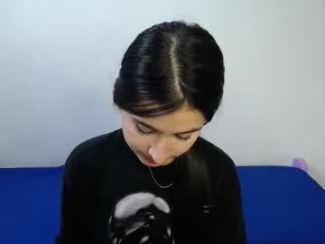 Lilybumn Chaturbate stream image from December 14, 2025