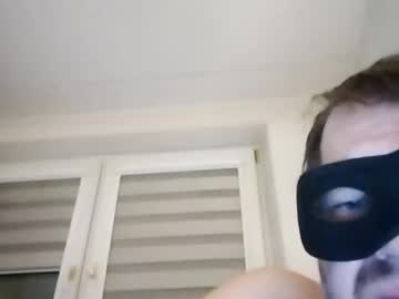 Robert304775 Chaturbate stream image from December 14, 2025