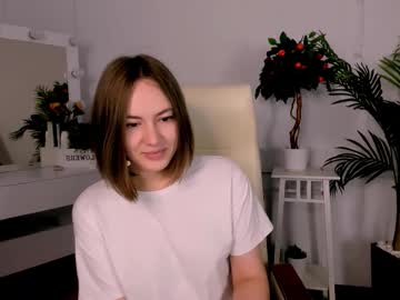 Elma_Lily Chaturbate stream image from December 14, 2025