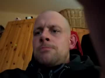 Keramikha Chaturbate stream image from December 14, 2025