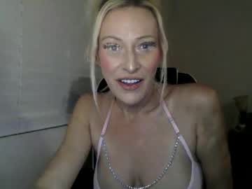 Blondebaddiesummer Chaturbate stream image from December 14, 2025