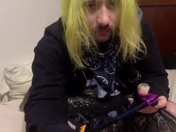 Bigkhaos Chaturbate stream image from December 14, 2025
