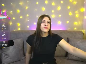 Queenofvaleria Chaturbate stream image from December 14, 2025