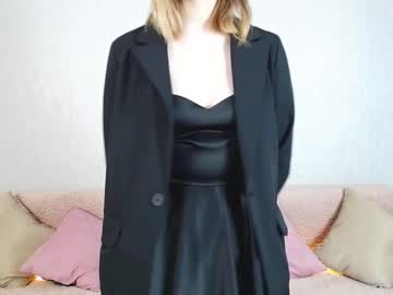 Sweetyybay Chaturbate stream image from December 14, 2025