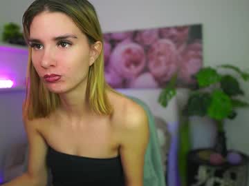 Bella_Blonde18 Chaturbate stream image from December 14, 2025