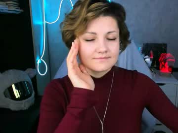 Evabrownie Chaturbate stream image from December 14, 2025