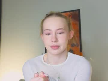 Cuute_Angell Chaturbate stream image from December 14, 2025