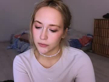 Kikikarma Chaturbate stream image from December 14, 2025