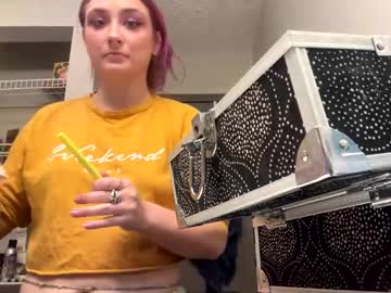 Lynnkitten69000 Chaturbate stream image from December 14, 2025