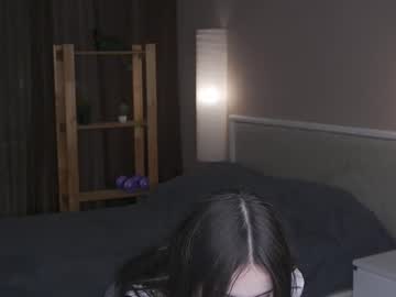 Woman_Moment_ stream image from December 14, 2025