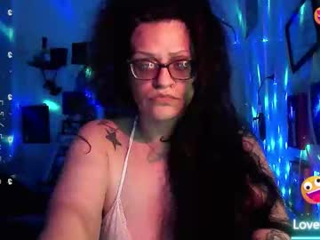 Ravenandsin Chaturbate stream image from December 15, 2025