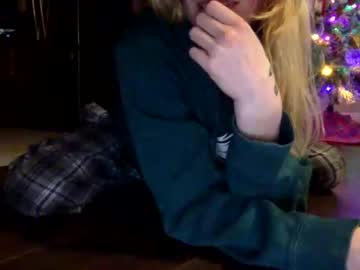 Skylerlynn Chaturbate stream image from December 15, 2025