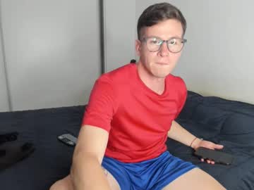 Elnenedearg Chaturbate stream image from December 15, 2025