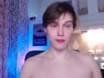 Littlesadcabbage Chaturbate stream image from December 15, 2025