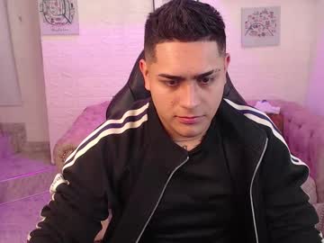 Aroon_09 Chaturbate stream image from December 15, 2025