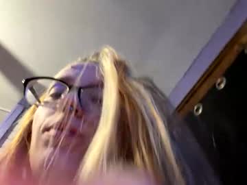 Angell_Babyy69 Chaturbate stream image from December 15, 2025