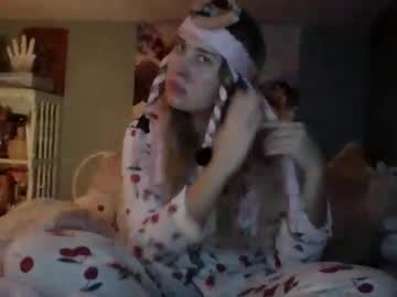 Thelittlebambii Chaturbate stream image from December 15, 2025