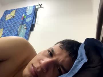 Andyhotsi Chaturbate stream image from December 15, 2025