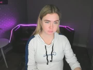 Bettyurbane Chaturbate stream image from December 15, 2025