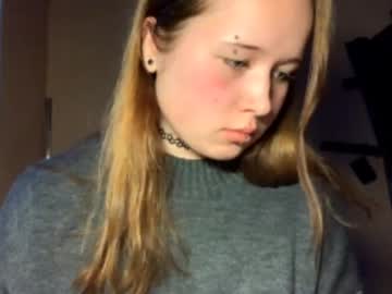 Ellicavel Chaturbate stream image from December 15, 2025