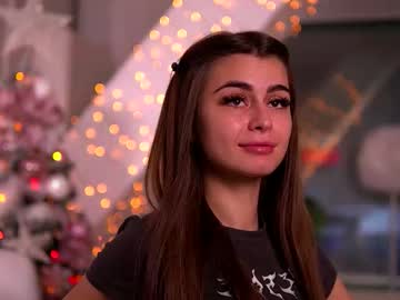 Kaylabray Chaturbate stream image from December 15, 2025