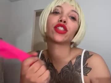 Pinkyravn Chaturbate stream image from December 15, 2025