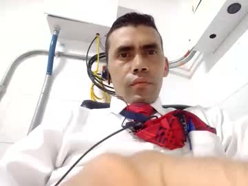 Wantoni Chaturbate stream image from December 15, 2025