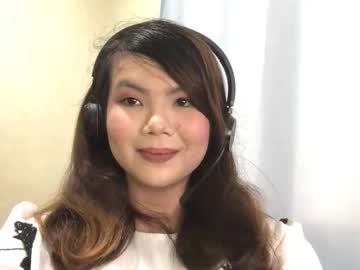 Laurettaheineman Chaturbate stream image from December 15, 2025