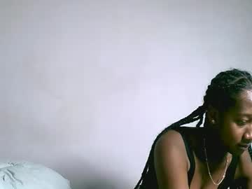 Edinaah Chaturbate stream image from December 15, 2025