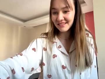 Keniarhynard Chaturbate stream image from December 15, 2025