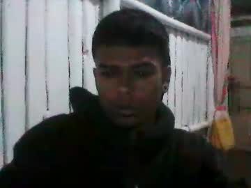 Ojos_Claross Chaturbate stream image from December 15, 2025