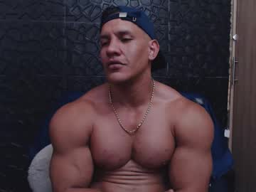 Viktorherrera Chaturbate stream image from December 15, 2025
