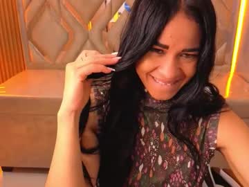 Maia_Tx Chaturbate stream image from December 15, 2025