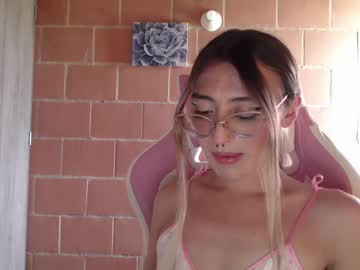 Andrea_Camila Chaturbate stream image from December 15, 2025