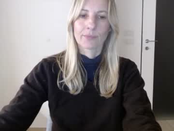 Hornyssima Chaturbate stream image from December 15, 2025