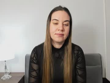 Josienew Chaturbate stream image from December 15, 2025