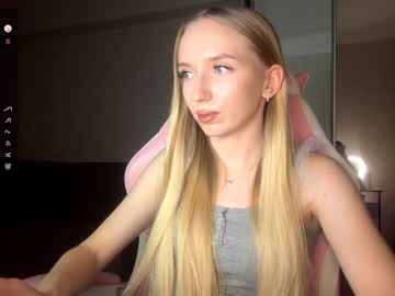 Julissariecke Chaturbate stream image from December 15, 2025