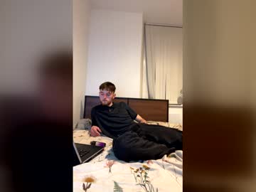 Srr23man Chaturbate stream image from December 15, 2025