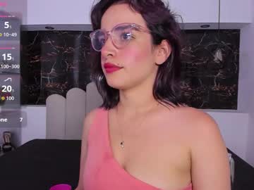 Annyrosee Chaturbate stream image from December 15, 2025