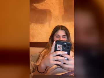Lovelysilk_63 Chaturbate stream image from December 15, 2025