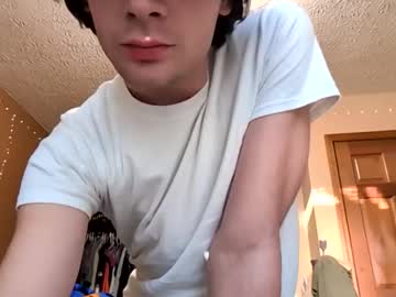 Darcylow Chaturbate stream image from December 15, 2025