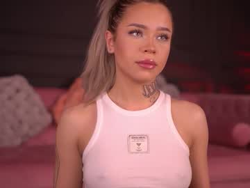 Nickybennz Chaturbate stream image from December 15, 2025
