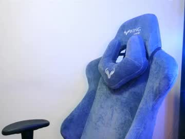 Vivivivikkie Chaturbate stream image from December 15, 2025