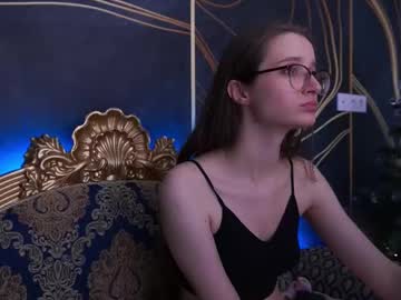 Aureliavyxen Chaturbate stream image from December 15, 2025