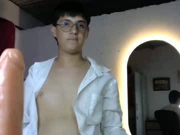 Ken_Wolflover Chaturbate stream image from December 16, 2025