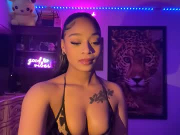 Lunaa_11 Chaturbate stream image from December 16, 2025